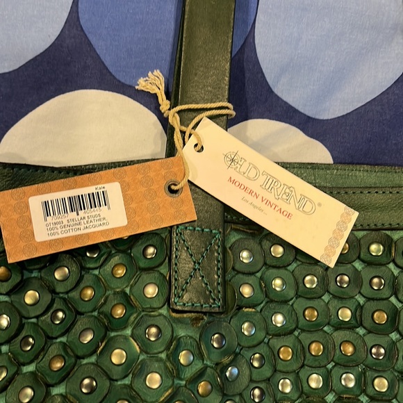 Stellar Stud Tote NWT - Picture 10 of 12